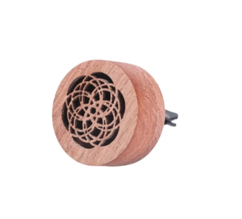 Drewniany dyfuzor olejków eterycznych do samochodu